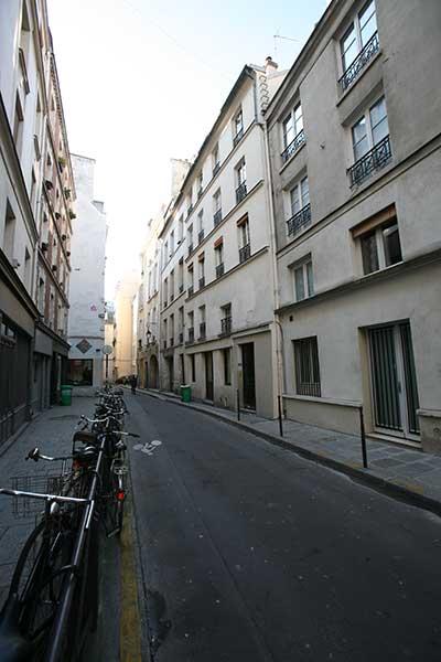 Ah Paris vacation apartment 233 - immeuble