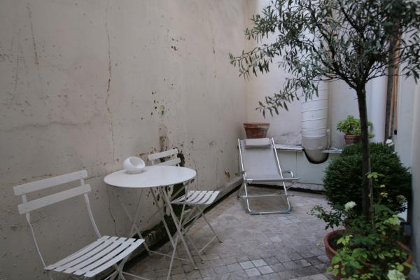 Ah Paris vacation apartment 247 - terrasse